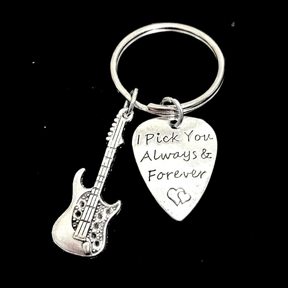 Guitar Pick Keychain Guitarist Musician Gift - Picture 2 of 6